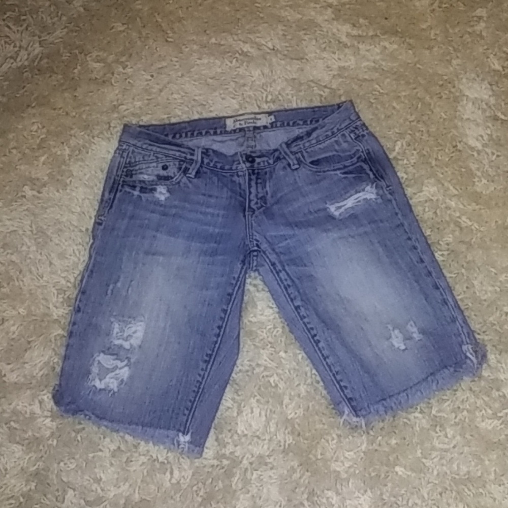 Abercrombie & Fitch Ripped Bermuda Shorts